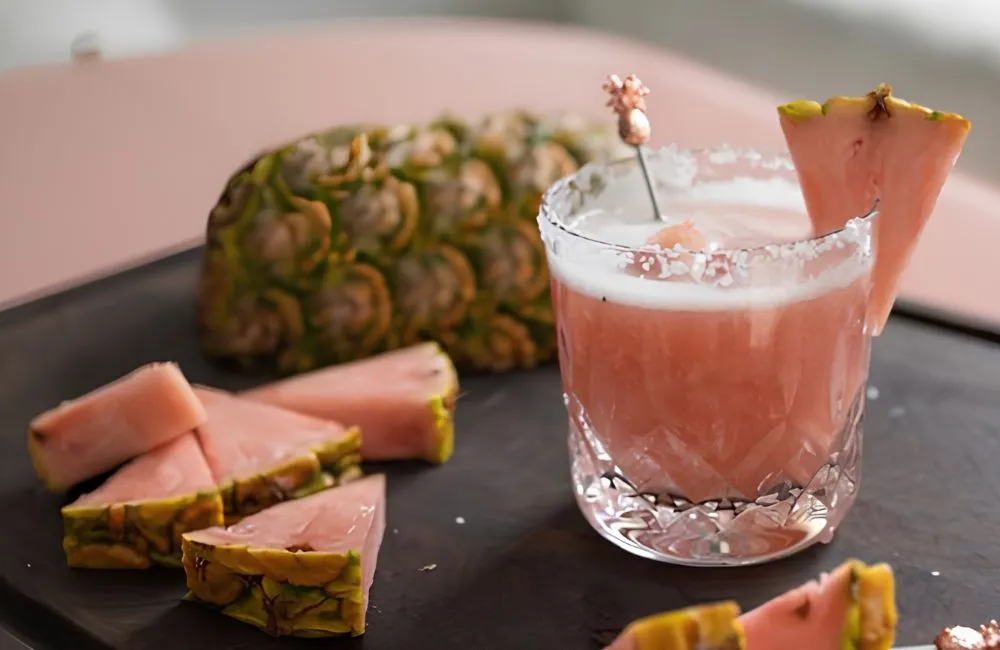 Đặc điểm quả dứa Pinkglow